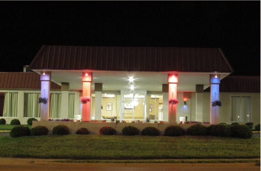 Days Inn & Suites By Wyndham Springfield Oh Exterior foto
