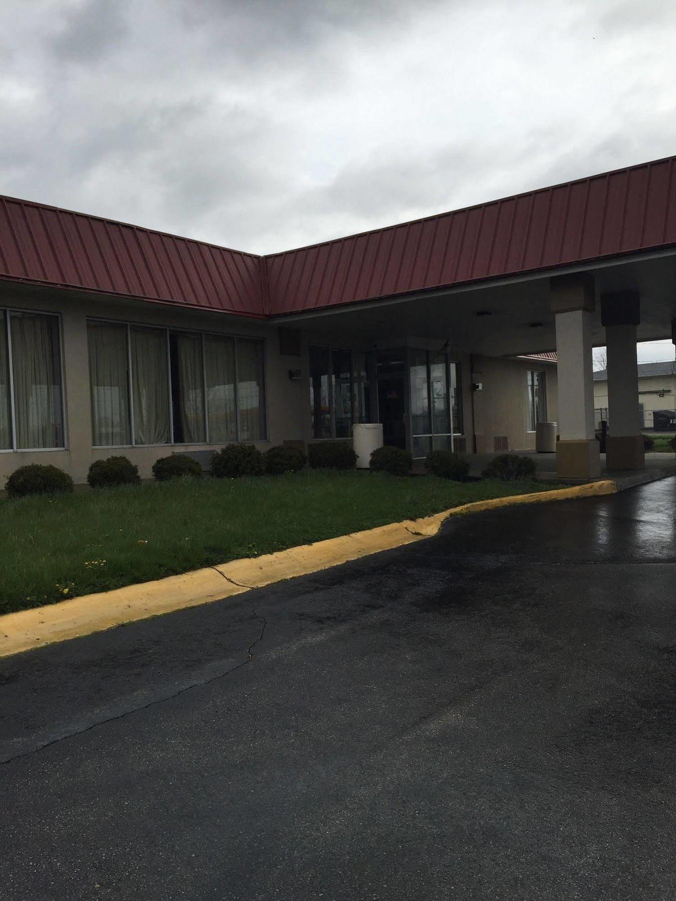 Days Inn & Suites By Wyndham Springfield Oh Exterior foto